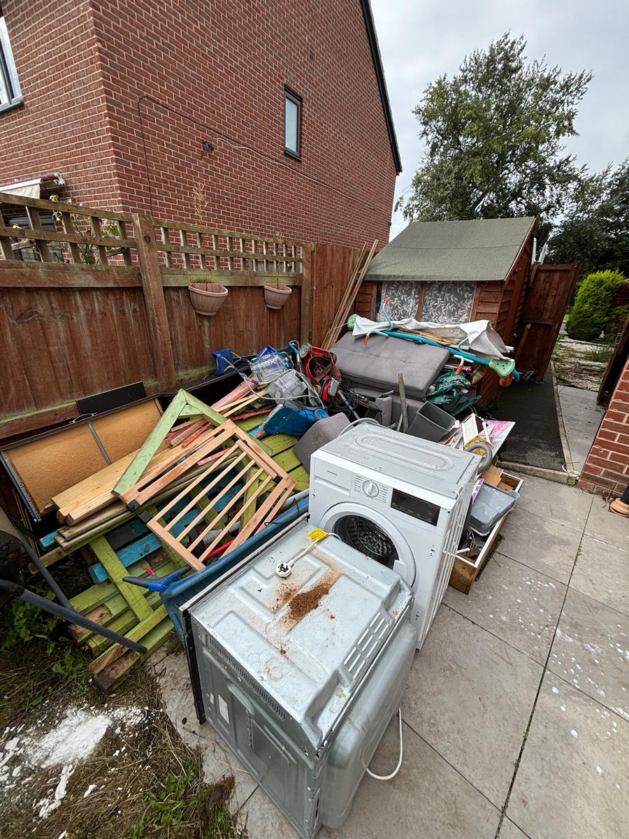 Before: Rubbish Clearance in Beverley ✅🚛, Beverley, HU17 8UQ